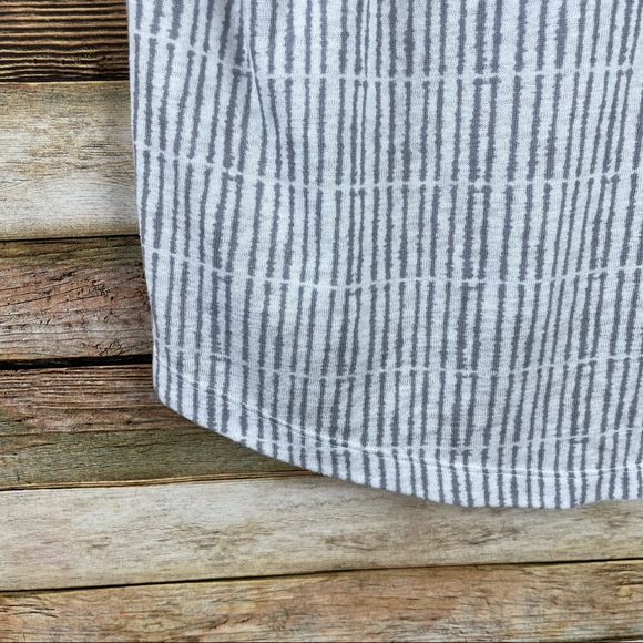Athleta Vertical Stripe Tribal Print Breezy Tank Top Size XS - Picture 5 of 8